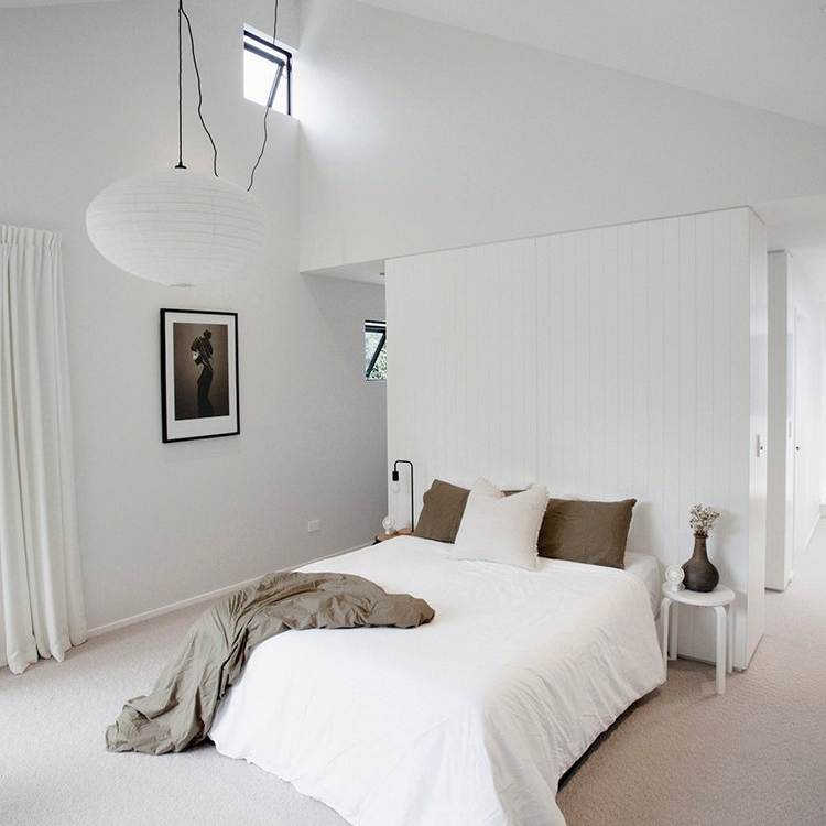 White Oval Linen Pendant (80cm)