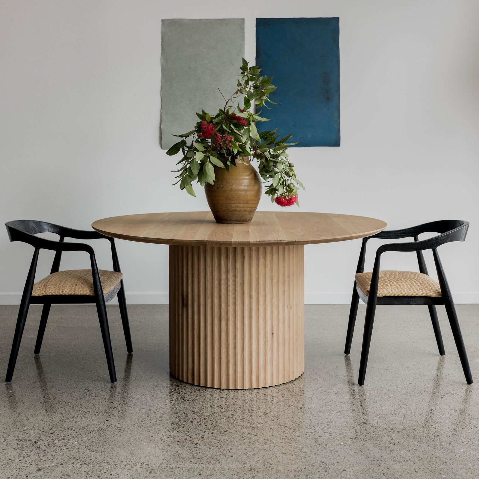 Delos NZ Made Round Oak Dining Table - various finishes