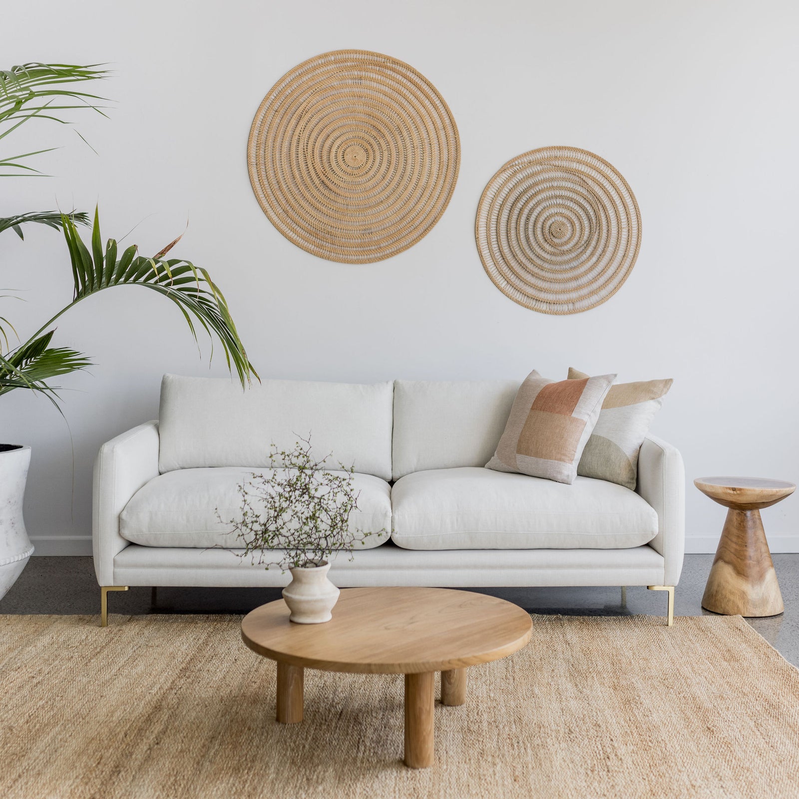 Round Lo Coffee Table