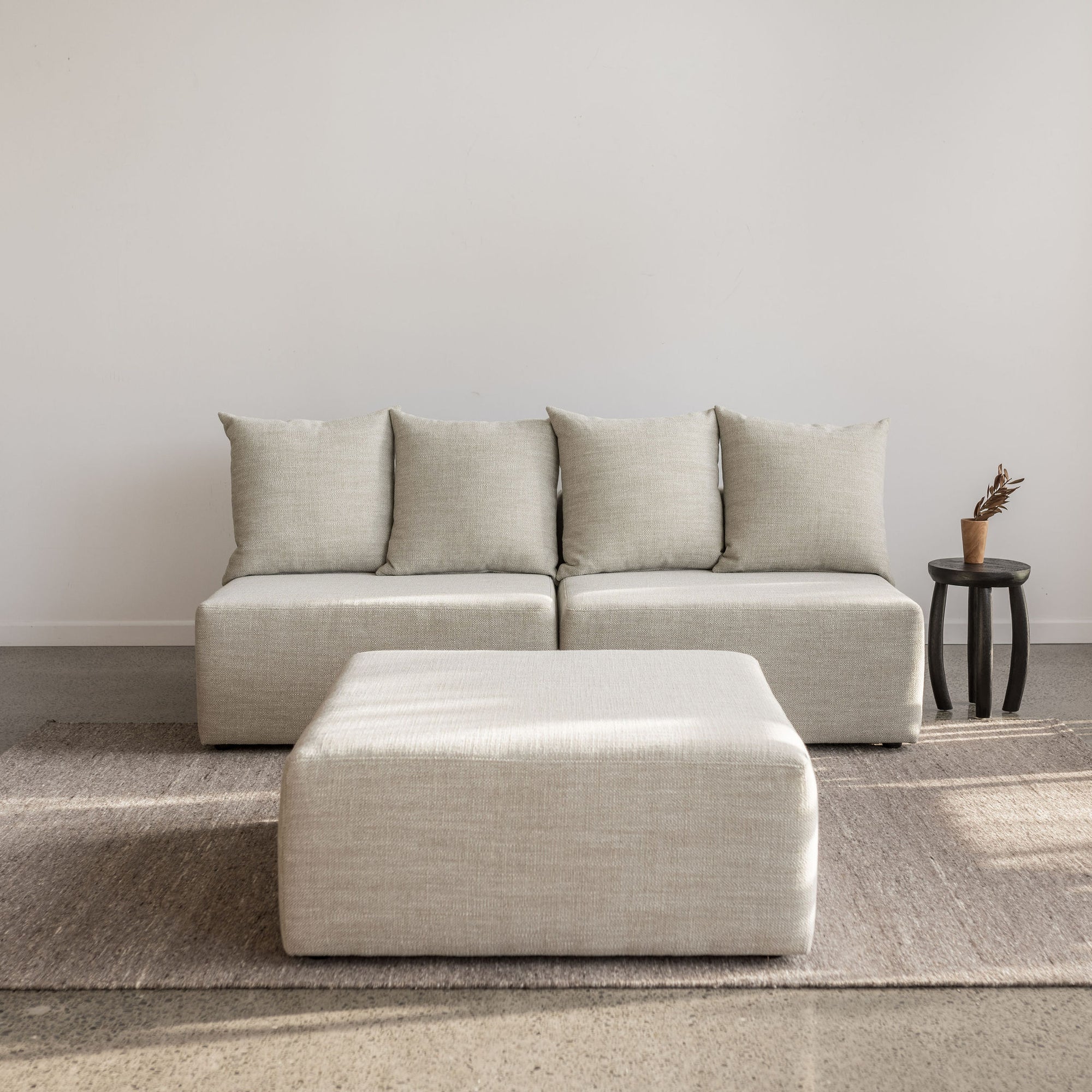 African Side Table (black)